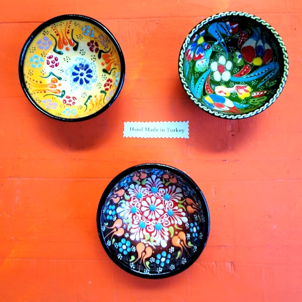 A set of 3 Turkish bowls hand painted tulips multi color